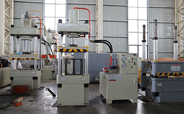 液壓機(jī)廠家為啥要測(cè)四柱液壓機(jī)的垂直度和平行度？
